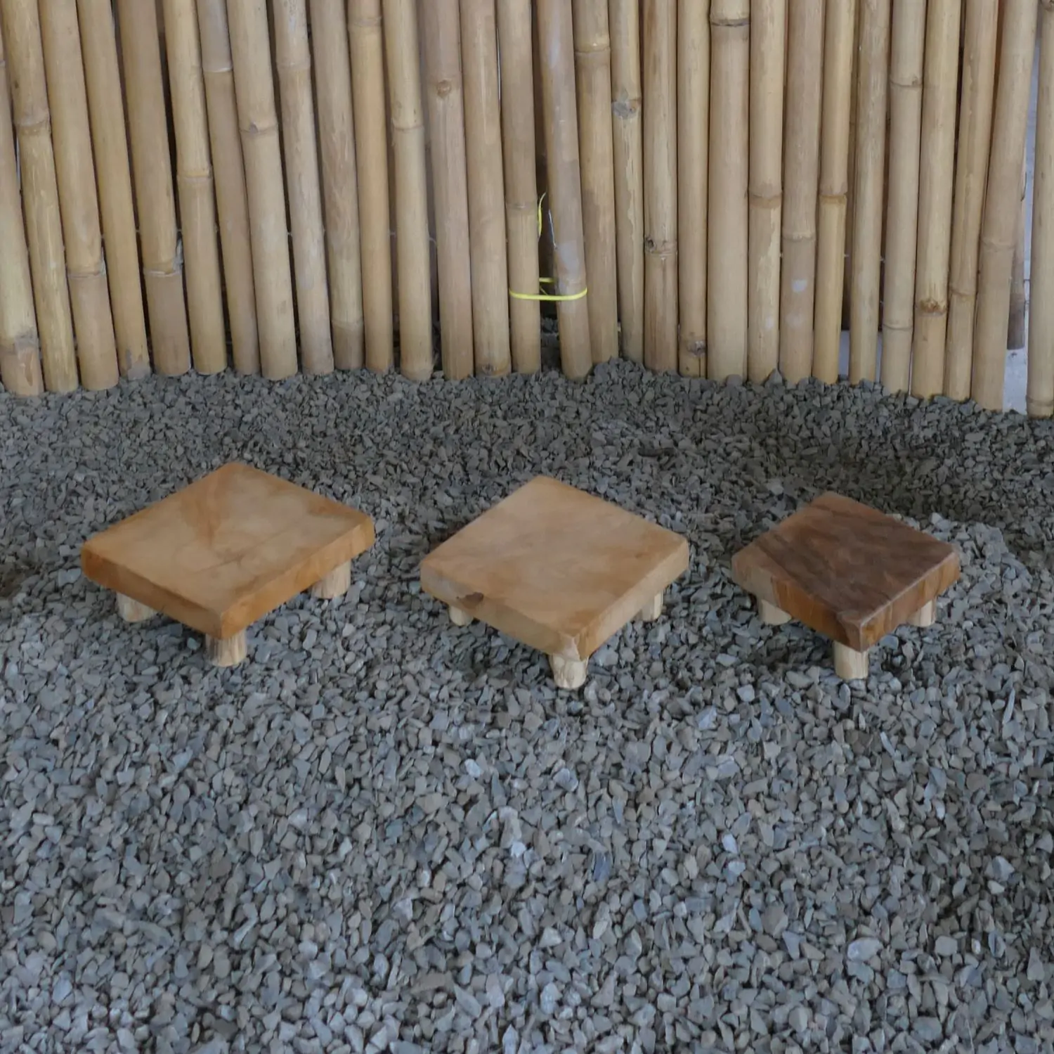  Product image 4 of the product “Low Stool made from teak root wood, Set of 3. Sizes: L: 20x20x7cm H. M:18x18x7cm H. S: 15x15x7cm H. ”